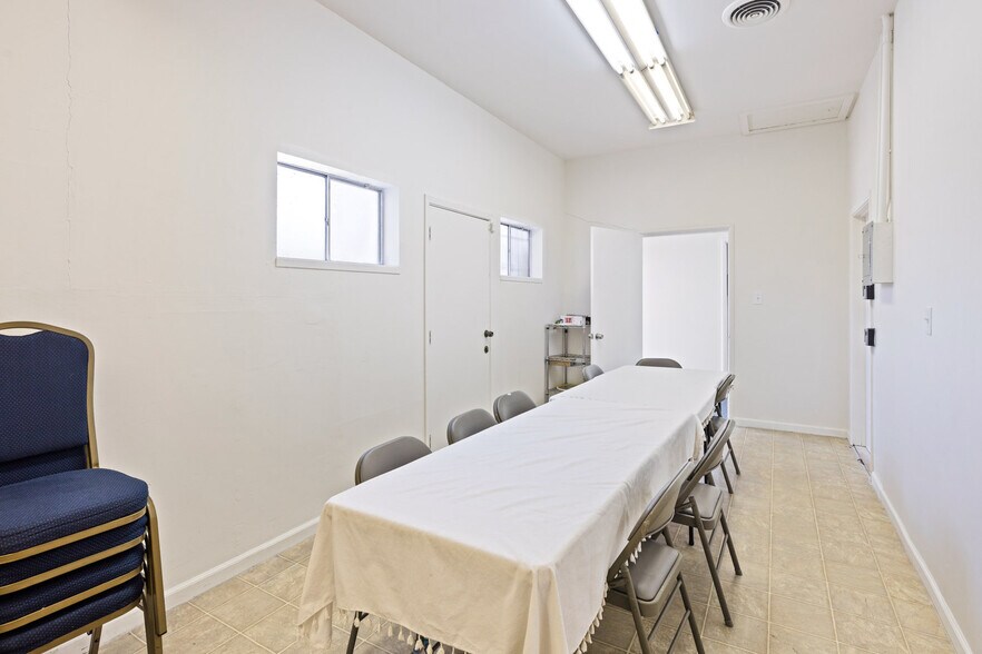 More Photos Of 4011 Railroad Ave, Pittsburg Medical For Sale