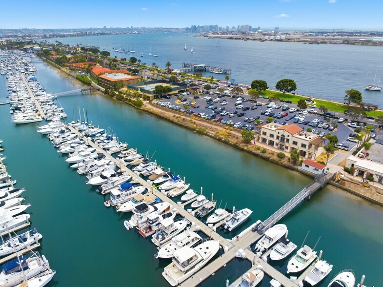 More Photos Of 1551 Shelter Island Dr, San Diego Hotel For Lease