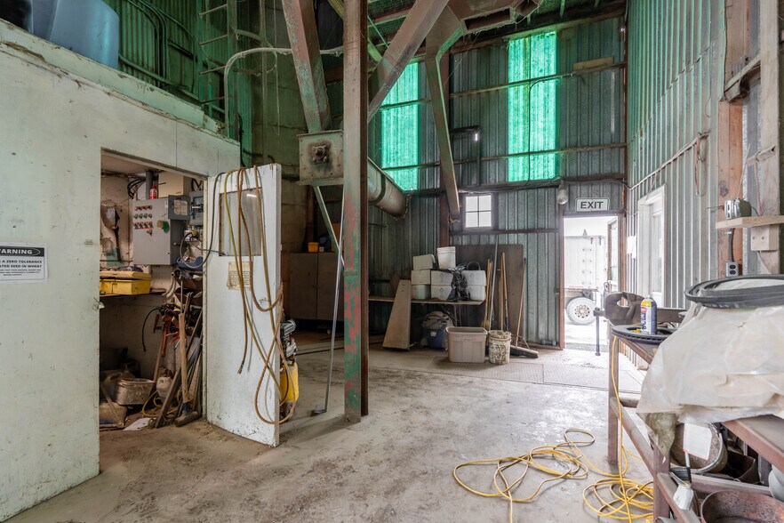More Photos Of 6517 James St, Inwood Food Processing For Sale