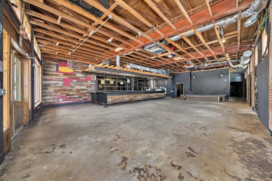 More Photos Of 4218 Washington Ave, Houston Bar For Sale