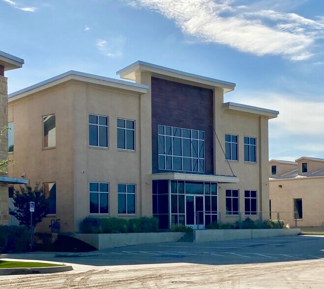 More Photos Of 4332 Marsh Ridge Rd, Carrollton Office For Lease