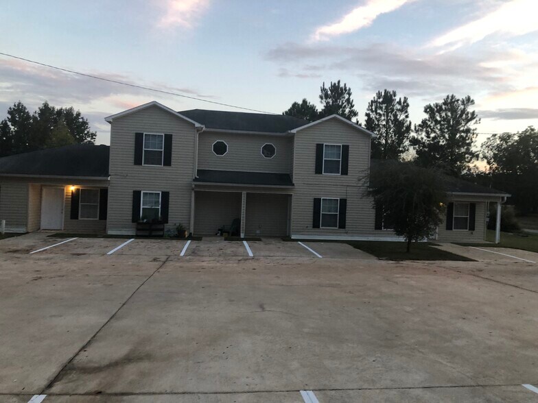 More Photos Of 49 Ghettis St, Sparta Apartments For Sale