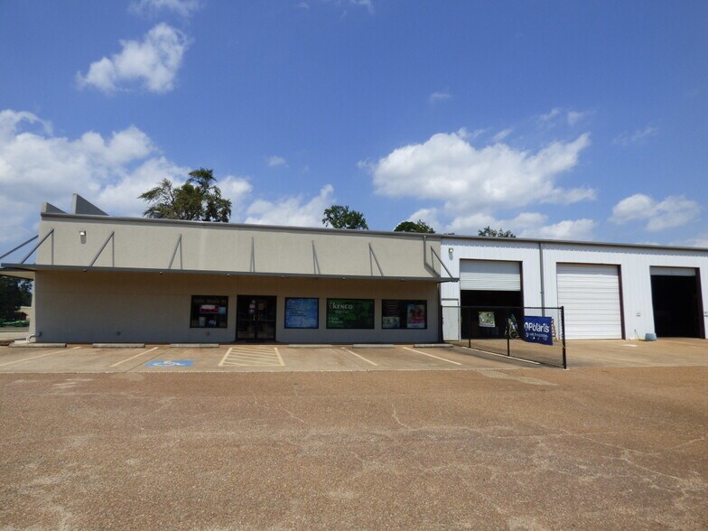 More Photos Of 5231 South St, Nacogdoches Storefront Retail Office For Sale