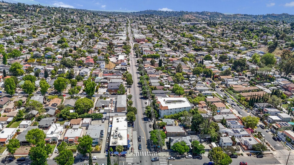 More Photos Of 4760 York Blvd, Los Angeles Office For Lease