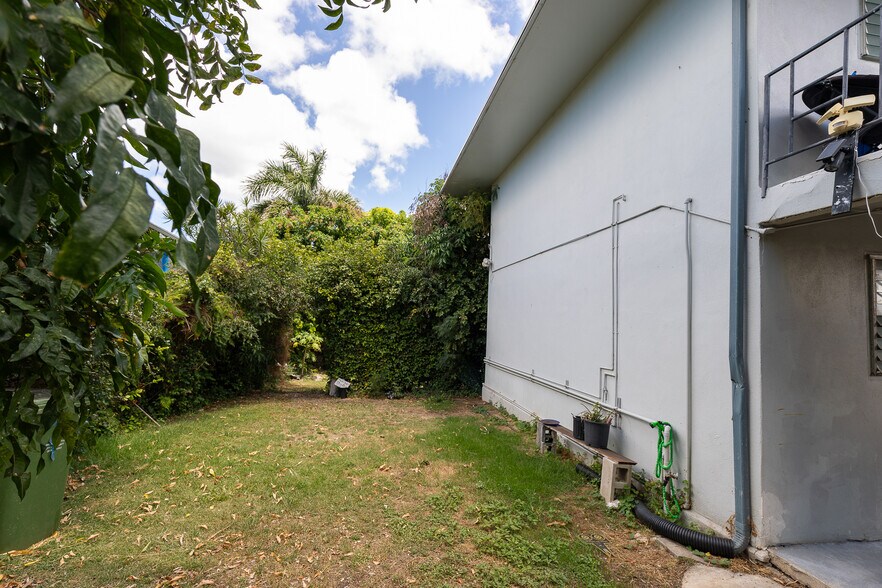 More Photos Of 1640 Lusitana St, Honolulu Apartments For Sale