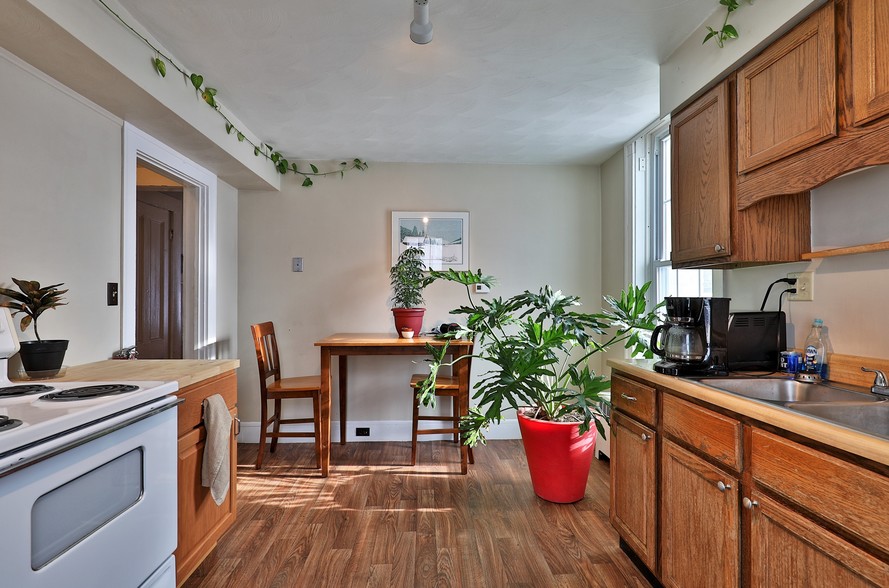 More Photos Of 55 N Main St, Rochester Restaurant For Sale
