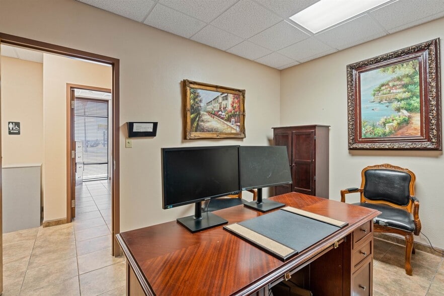 More Photos Of 159 Braddie Dr, Del Rio Light Distribution For Sale