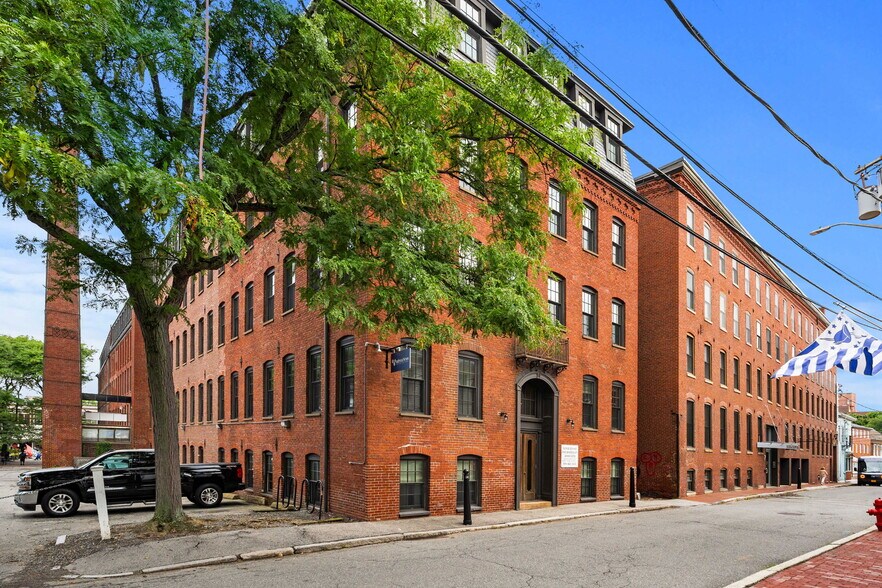 More Photos Of 19-23 Pleasant St, Newburyport Office For Sale