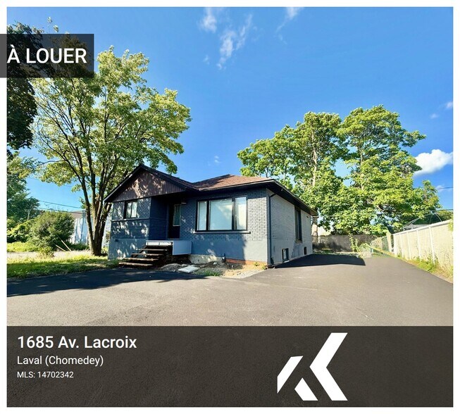 Primary Photo Of 1685 Av Lacroix, Laval Storefront For Lease