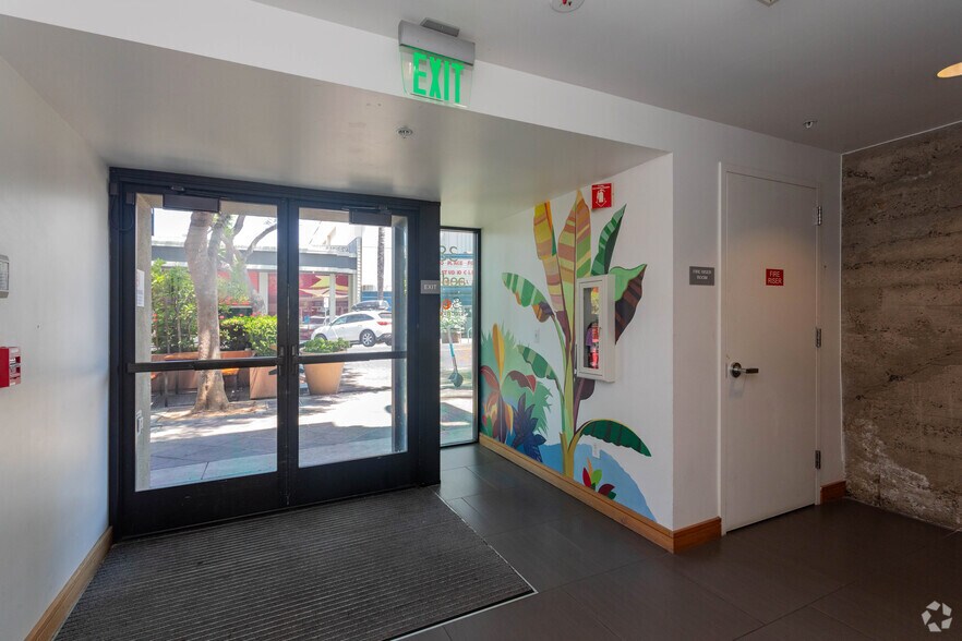 More Photos Of 387 S 1st St, San Jose Loft Creative Space For Lease