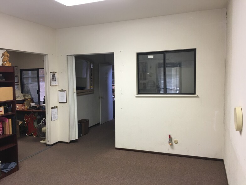 More Photos Of 1980-1982 Stone Ave, San Jose Manufacturing For Sale