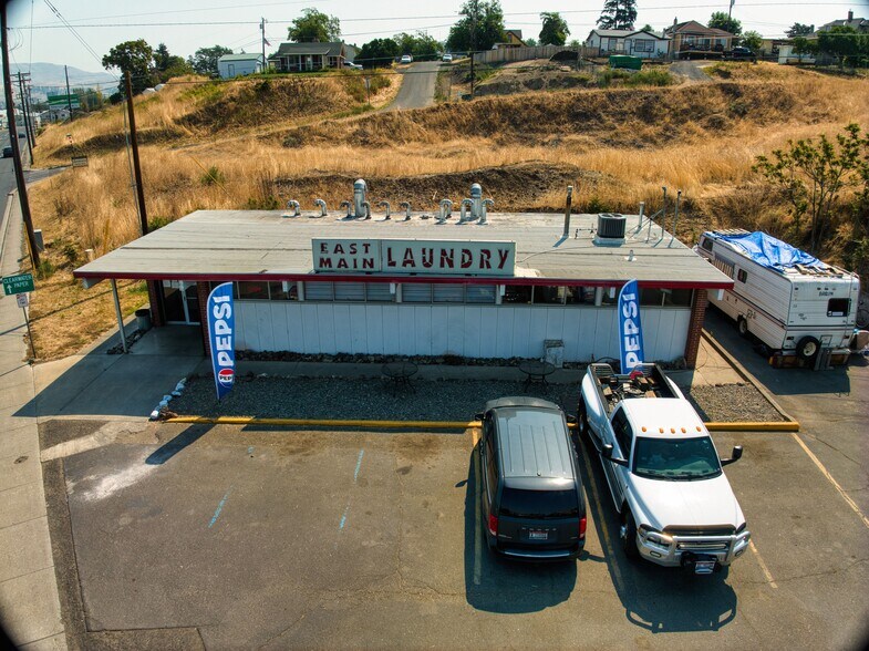 More Photos Of 2414 Main St, Lewiston Convenience Store For Sale