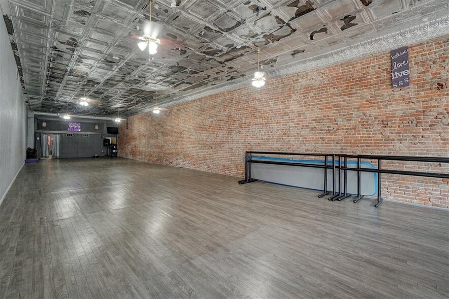 More Photos Of 211 E Main St, Shawnee Storefront For Sale