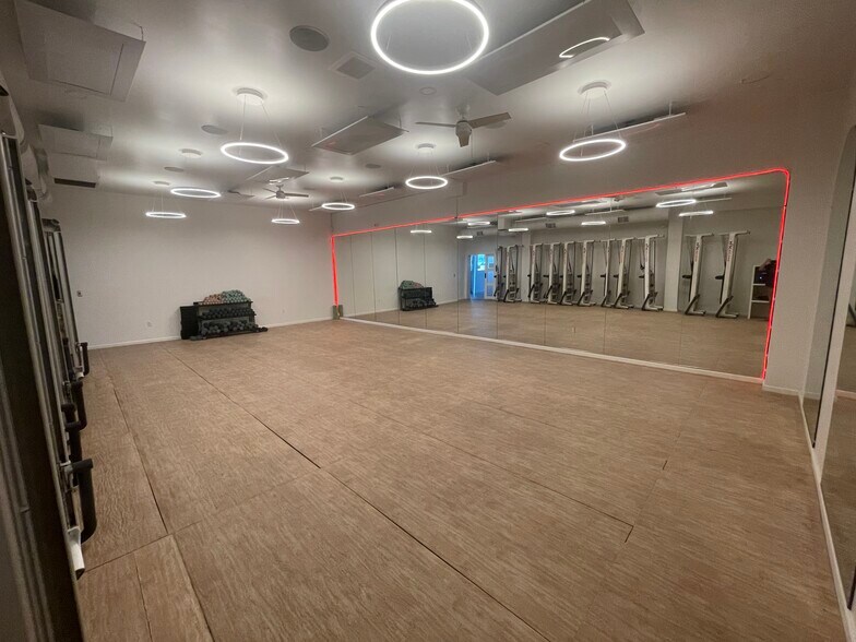 More Photos Of 6990 Main St, Frisco Storefront Retail Office For Lease