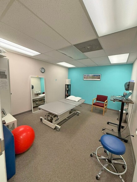 More Photos Of 22235-22241 Greater Mack Ave, Saint Clair Shores Office For Lease