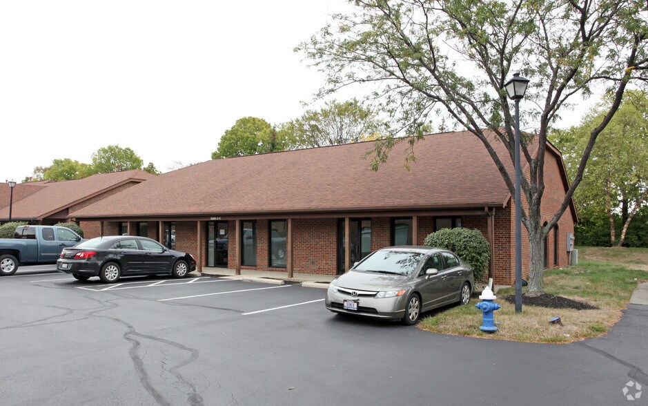 More Photos Of 3962 Brown Park Dr, Hilliard Unknown For Lease
