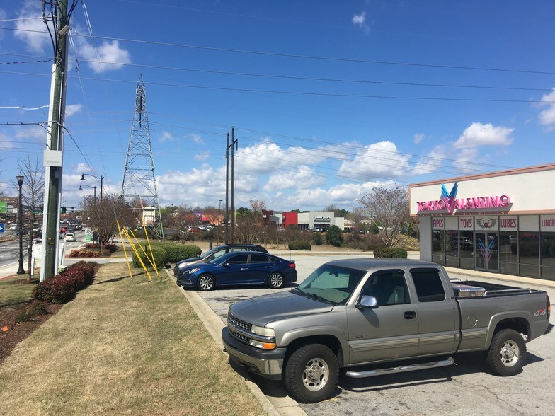 More Photos Of 1950 Pleasant Hill Rd, Duluth Unknown For Lease