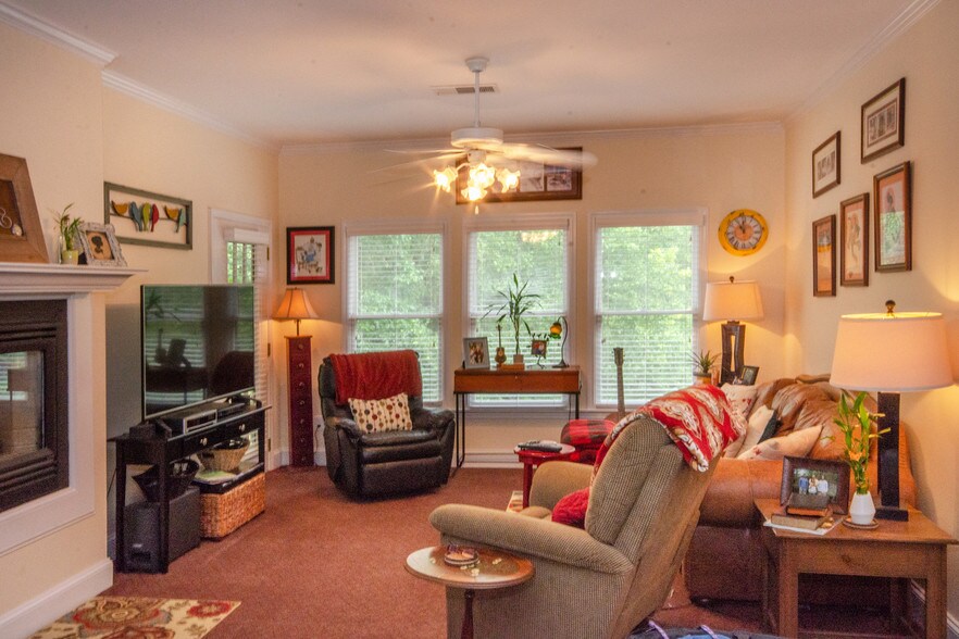 More Photos Of 892 Edelweiss Strasse, Helen Hotel For Sale