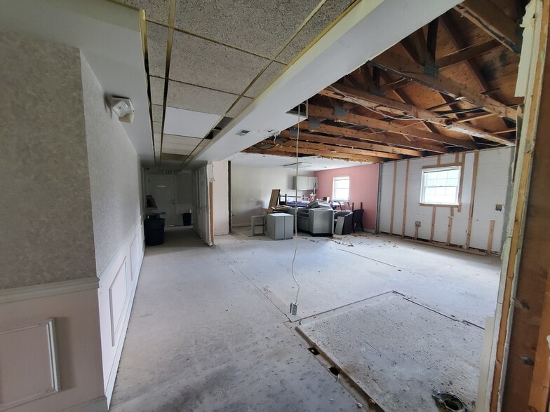 More Photos Of 715 S Shamrock Rd, Bel Air Office Residential For Sale