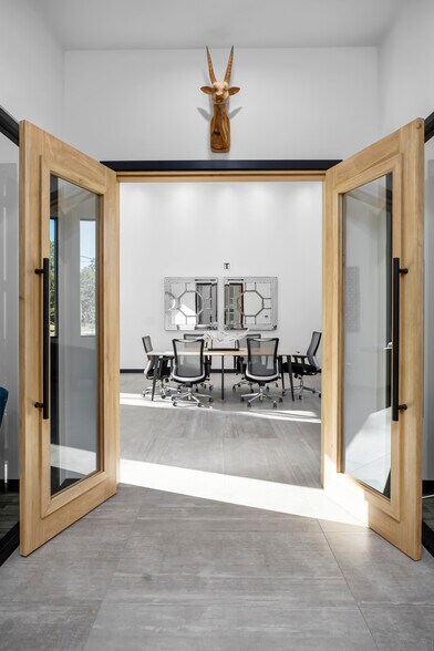 More Photos Of 2001 Tulane Dr, Lufkin Medical For Sale