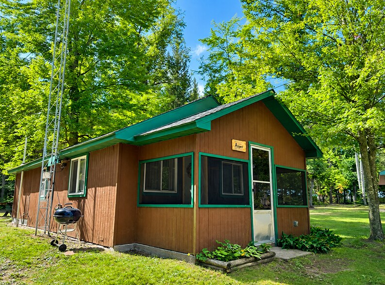 More Photos Of 505 Rainbow Trail park, Mio Hotel For Sale