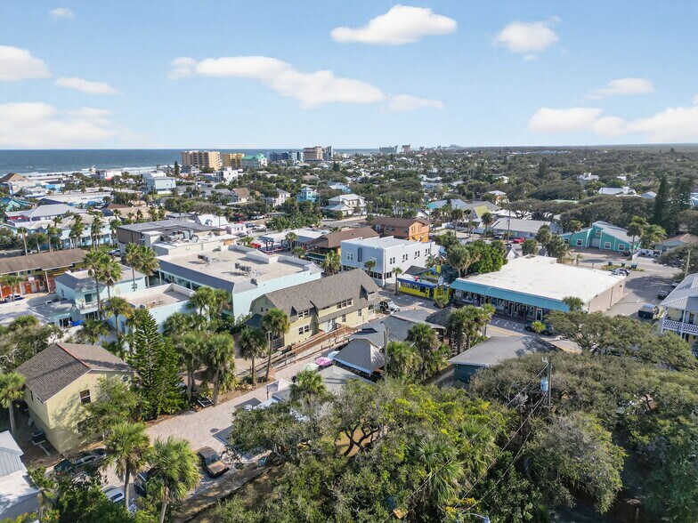 More Photos Of 314 Flagler Ave, New Smyrna Beach Storefront For Sale