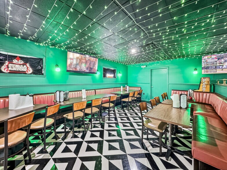 More Photos Of 2206 7th Ave, Altoona Restaurant For Sale