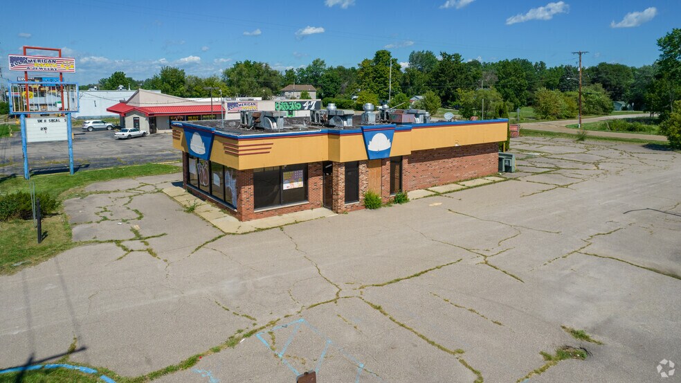 More Photos Of 3095 S Dort Hwy, Burton Fast Food For Sale