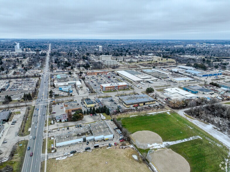 More Photos Of 89 Dawson Rd, Guelph Medical For Lease