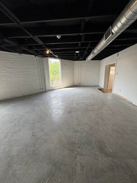 More Photos Of 915 Dallas St, San Antonio Loft Creative Space For Lease