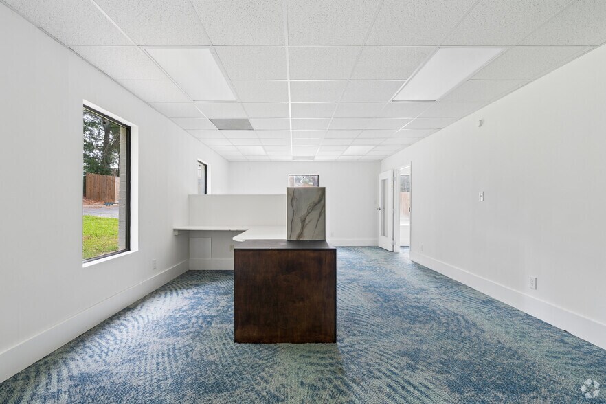 More Photos Of 1755 E Park Place Blvd, Stone Mountain Office For Sale