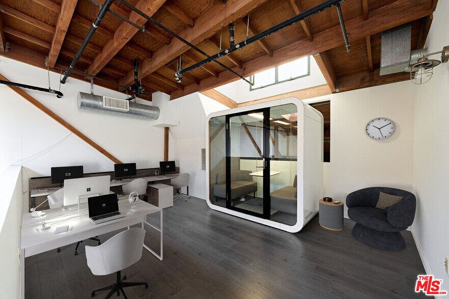 More Photos Of 1046 Princeton #108 dr, Marina Del Rey Office For Sale