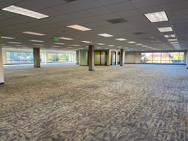 More Photos Of 2600 Corporate Dr, Birmingham Office For Lease