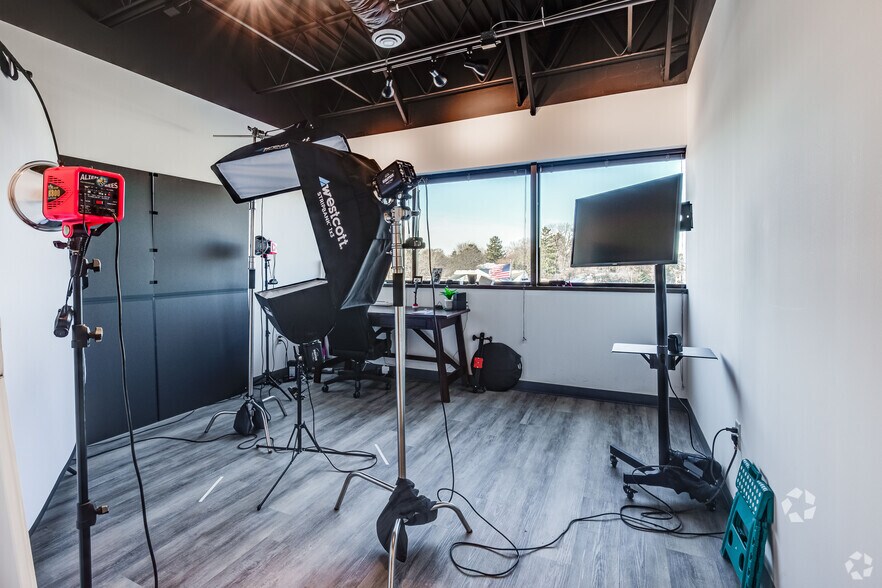 More Photos Of 14525 Hwy 7, Minnetonka Medical For Lease