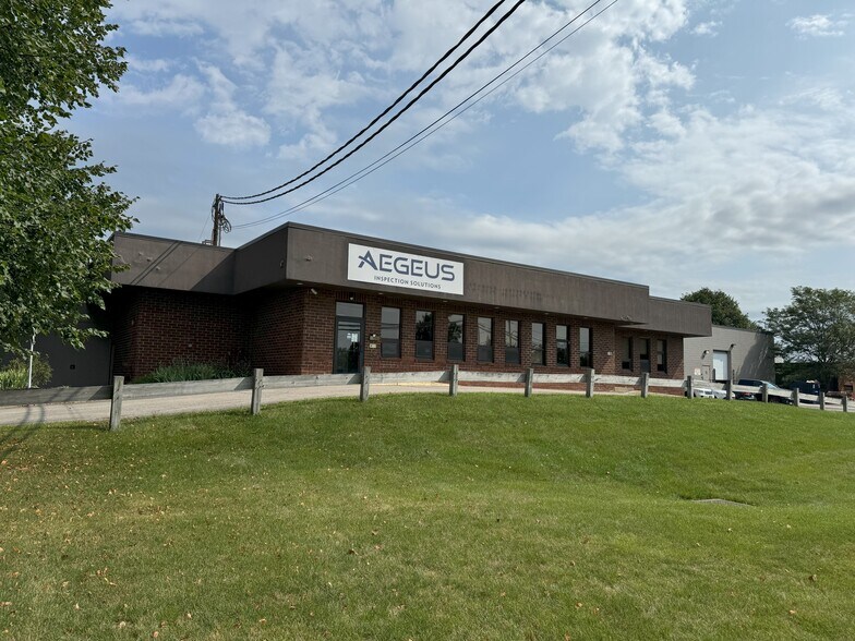Primary Photo Of 80 Lawrence Bell Dr, Williamsville Research And Development For Lease
