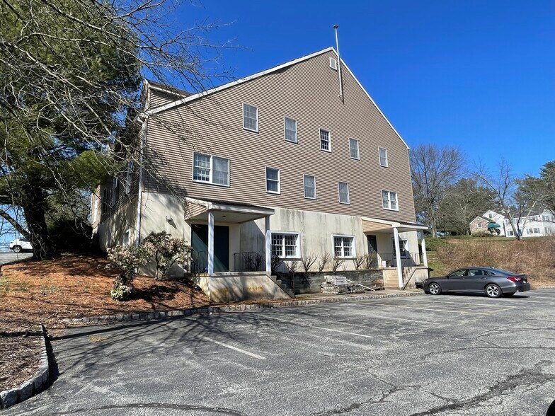 More Photos Of 1132 State Route 31, Lebanon Office Residential For Sale