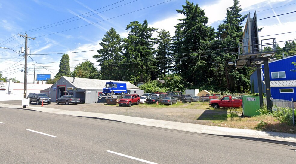 More Photos Of 8850 NE Sandy Blvd, Portland Auto Repair For Sale
