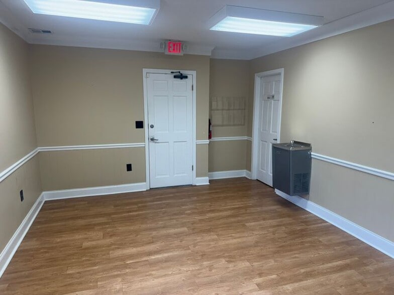More Photos Of 1011 Grove Rd, Greenville Medical For Sale