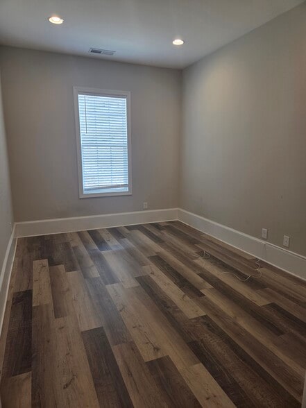 More Photos Of 4300 Westbrook Building B, Suwanee Medical For Lease