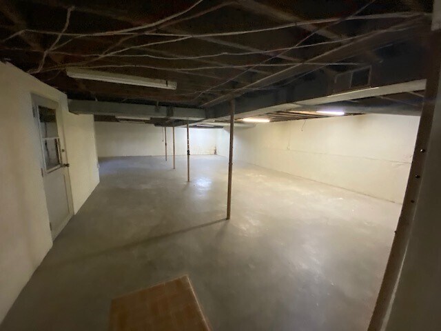 More Photos Of 354 Old Plank Rd, Seagrove Office For Lease