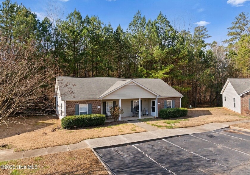 More Photos Of 202 Laurel Ave, Wadesboro Apartments For Sale