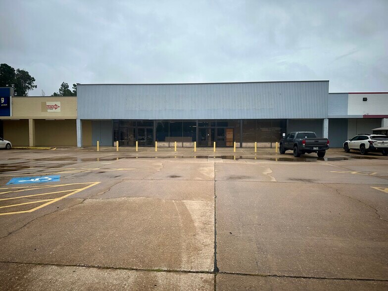 More Photos Of 1233 Tenaha St, Center Unknown For Lease