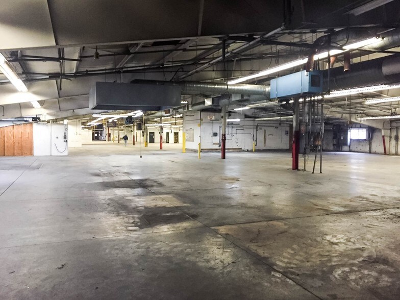 More Photos Of 2 Flint Mine Rd, Coxsackie Manufacturing For Sale