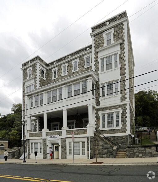More Photos Of 75 S Main St, Phillipsburg Office For Lease