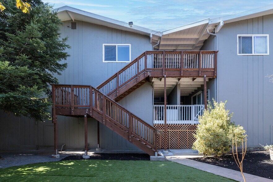 More Photos Of 408 Keller St, Petaluma Apartments For Sale