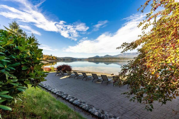 More Photos Of 51 Lakeshore Dr, Sagle Hotel For Sale