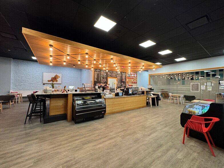 More Photos Of 5 Broad St, Stamford Fast Food For Lease