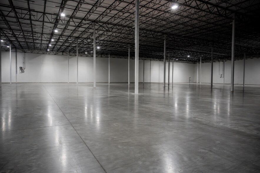 More Photos Of 200 Masters Blvd, Anderson Manufacturing For Lease