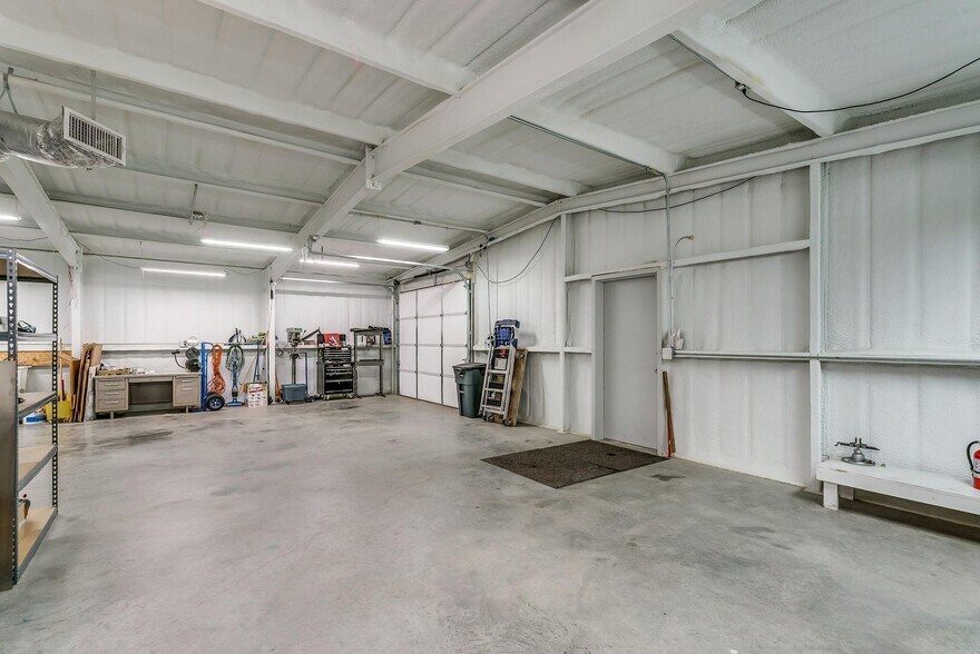 More Photos Of 13300 Cleburne Hwy, Cresson Industrial For Sale