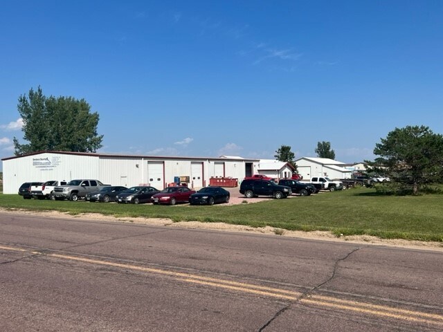 More Photos Of 26071 Brower Cir, Hartford Warehouse For Sale